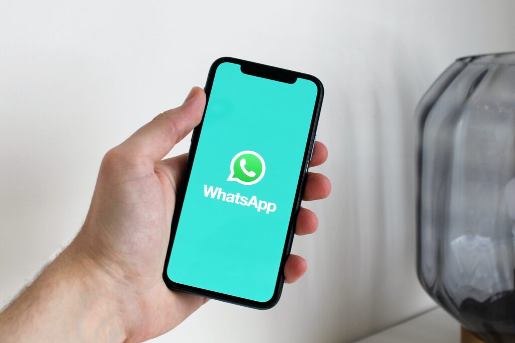 How to change the color of your WhatsApp